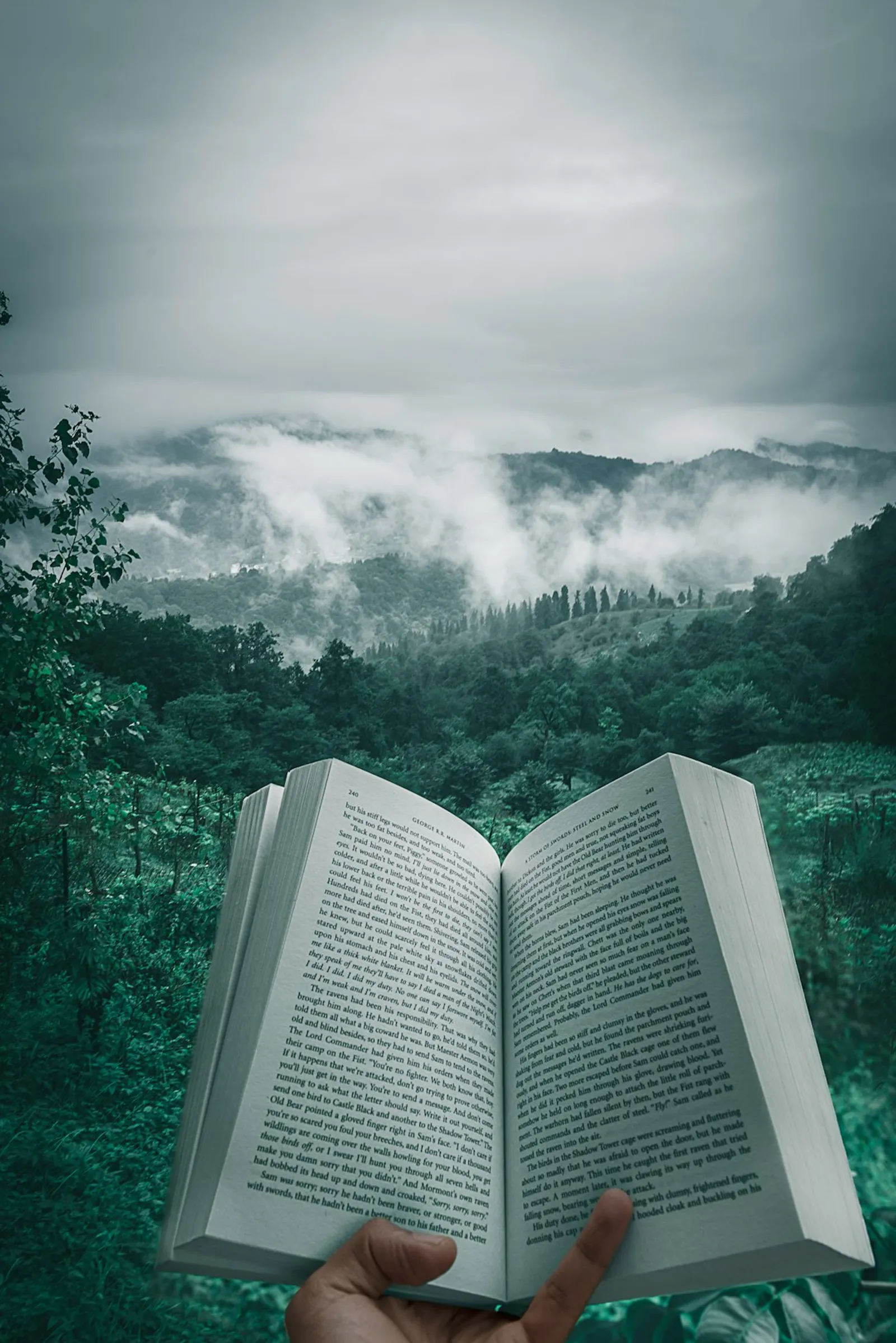 Fanfiction je mezi fanoušky populární, ale právně problematická. Článek vysvětluje, kdy může být fanfiction považována za porušení autorských práv a jaké výjimky existují.